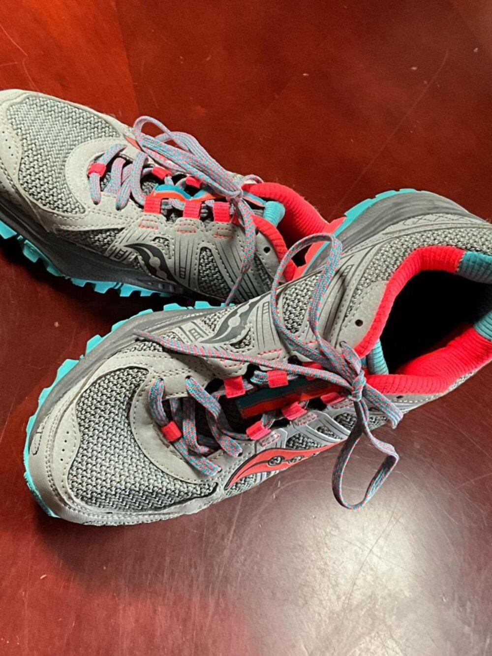 Womens Saucony Excursion Gray Teal Pink Trail Running Workout Shoes (Size 7)